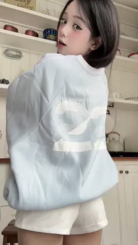 Áo sweater xinh #reviewquanao #aosweater #sweaterxinh #xuhuong #thoitrang 