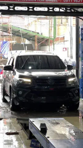 aku tau typemu yg tinggi besar, tapi aku cebol besar😭