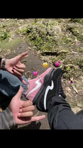 seluttccuuuuu ini yakin gamau couplean nihhh🤩💗🤏🏻 #raingelfootwear #lokalbrand #racuntiktok #4u #fyp 