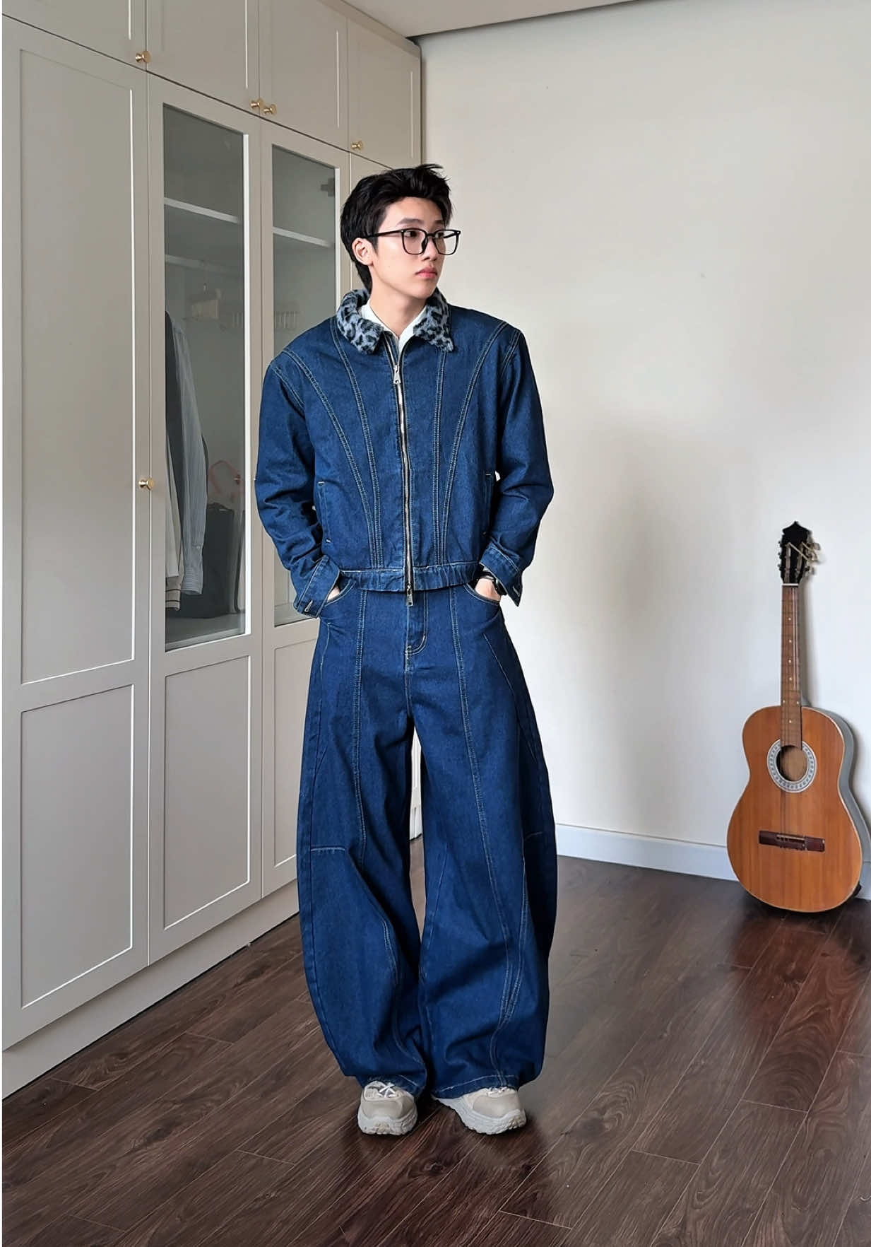 Set denim siêu chất, áo độn vai quần ống cong hot trend #xh #outfitideas #homnaymacgi #threadline #fyp 