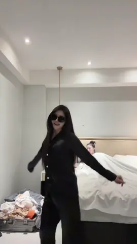 我不会跳舞😆@@Nadia’s 🐶 ##fypシ゚viral🖤tiktok#老挝🇱🇦##金三角