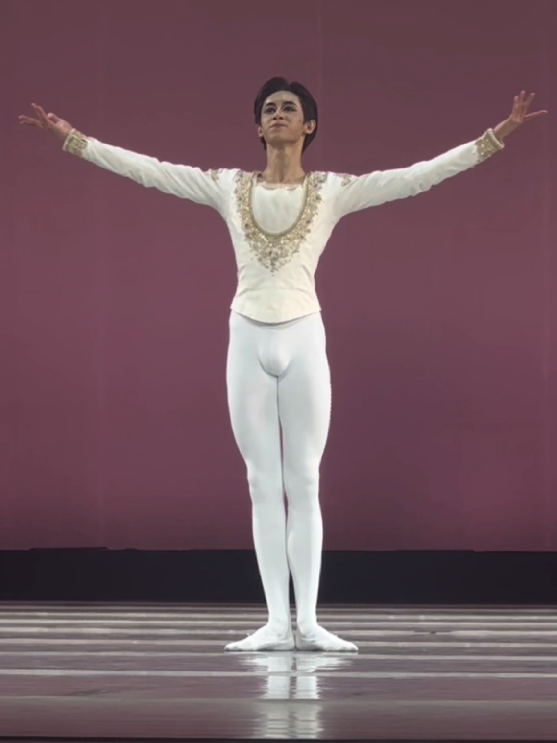 Chinese Ballet Boy 曹昊宇 Nutcracker #chinese #ballerino #balletboy #danseur #beautiful #dance #boy #cute #prince #handsome #balletdancer #ballet #tights #sexy 