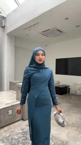 cantiknya baju kurung labuh ni 😜💙 #qiszar #fy #trending #fyp 