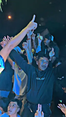 Kenek tutup ireng iki koyok e gayeng 😂💃🏻@Evonix Official #karnaval #fyp #soundsystemmalang #soundbalapofficial #soundsystemjawatimur 