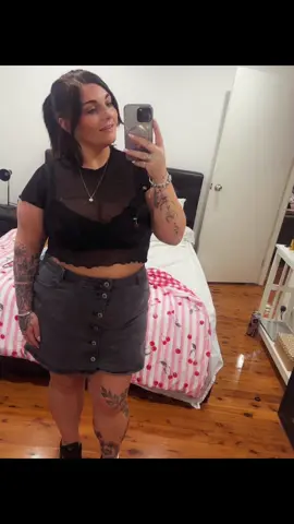 POV- you re-live your teenage years as a birthday treat 🥰🖤 @Melrose Avenue  The guys were amazing live!  #fyp #melroseavenue #reflections #sydney #punkrock 