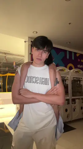 อะไรอยู่ข้างหลัง 