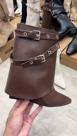 Vào live em ngay nha!