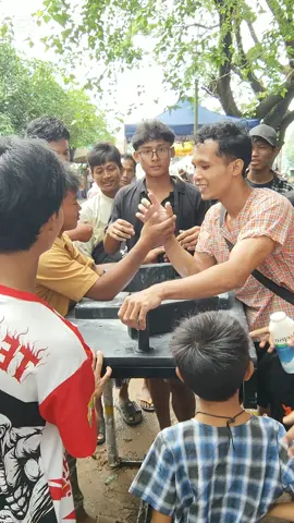 #CapCut သန်းဦး(မကွေး)ပွဲလေးနောက်ကြနေပီ😁😁myanmar armwrestling 