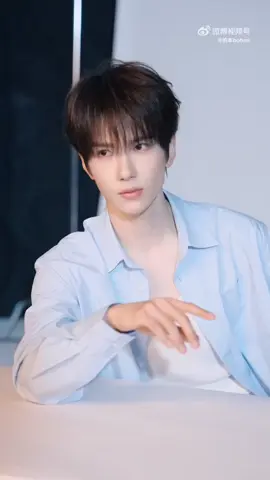 พรีเซนเตอร์หล่อ ผลิตภัณฑ์มันก็น่าใช้แบบนี้นี่เอง🥹#yuchengen余承恩 #YuChengen #อวี๋เฉิงเอิน #Yuchengen_🐟 #余承恩 