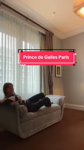 PAINT ME LIKE ONE OF YOUR FRENCH GIRRRRLLSS !!???! 🇫🇷🇫🇷🇫🇷🇫🇷🇫🇷  Cannot believe I got to stay at the Prince de Galles @The Luxury Collection 😭 being a #tlcpartner is my dream come true 
