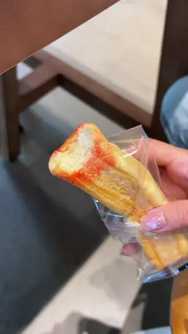 😋 KISS, SIP, BITE... ZERO TRANSFER! 😋 Enjoy your favorite drinks and meals without a second thought. The Judydoll Cushion Lip Powder Cream’s comfortable, transfer-proof wear lets you live your life freely—from morning coffee to date night, your lip color stays flawlessly in place. #JudyDoll #JudyDollGoesGlobal #LipPowderCream #BlurredLips #transferproof  