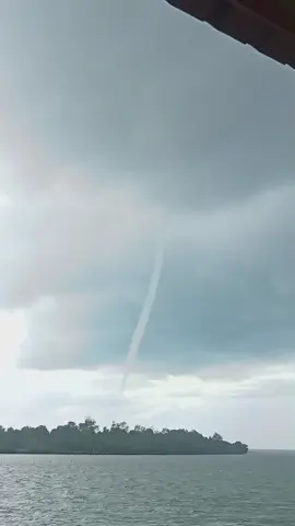 #ypppppppppp Tornado 🌪️🌪️