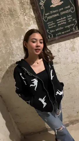 glgs reverse flyway boxy hoodie double zipper with woman #OOTD #boxy #ttshoplocal 