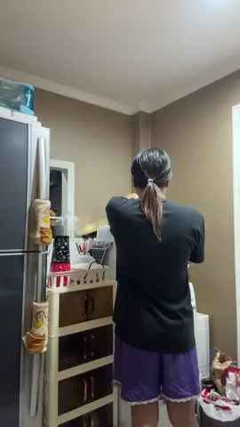 เข้าครัวควรระวัง #tiktokครีเอเตอร์ #tiktokcomedy #คนไทยเป็นคนตลก #พีคตอนจบ #เตือนภัย 