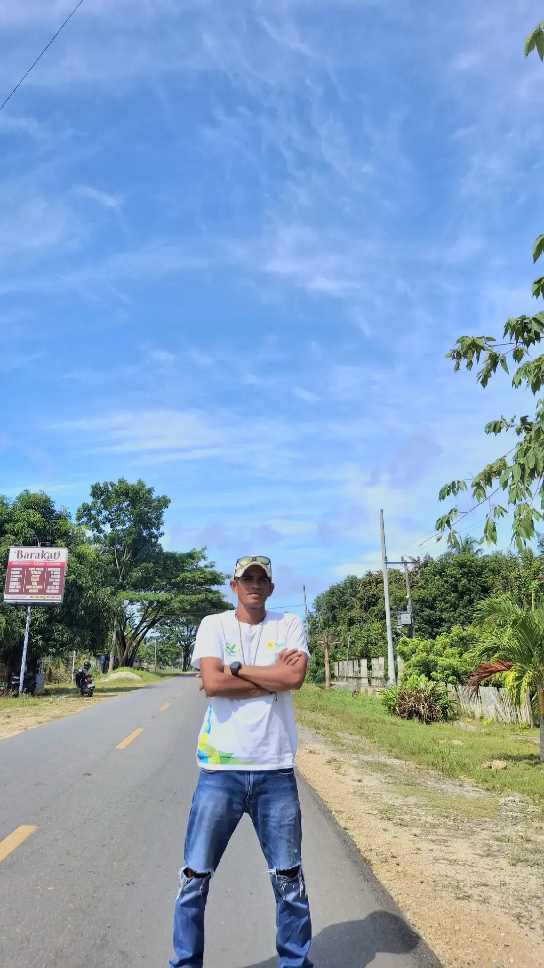 apapun masalahmu. fokus untuk menyelesaikannya jangan mengharapkan orang ,  harapkan dirimu sendiri,hanya dirimu yang paham semuanya 