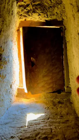 View from Altit fort Hunza valley 🍁🏔️ My love “Rakaposhi” the Queen of mountains!🏔️❤️ . . . . .   . . . . . . . You can join us on our every week trips to different destinations in Pakistan. . . 𝟑 𝐃𝐚𝐲 𝐭𝐫𝐢𝐩𝐬: 𝐃𝐞𝐩𝐚𝐫𝐭𝐮𝐫𝐞 𝐨𝐧 𝐌𝐨𝐧𝐝𝐚𝐲 & 𝐓𝐡𝐮𝐫𝐬𝐝𝐚𝐲 𝐟𝐫𝐨𝐦 𝐋𝐚𝐡𝐨𝐫𝐞 & 𝐈𝐬𝐥𝐚𝐦𝐚𝐛𝐚𝐝  𝟥 𝖣𝖺𝗒𝗌 𝗍𝗋𝗂𝗉 𝗍𝗈 shogran & Naran  𝟥 𝖣𝖺𝗒𝗌 𝗍𝗋𝗂𝗉 𝗍𝗈 𝖭𝖾𝖾𝗅𝗎𝗆 𝗏𝖺𝗅𝗅𝖾𝗒 𝖪𝖺𝗌𝗁𝗆𝗂𝗋 𝟥 𝖽𝖺𝗒𝗌 𝗍𝗋𝗂𝗉 𝗍𝗈 𝖲𝗐𝖺𝗍 𝗄𝖺𝗅𝖺𝗆 ＆ 𝖬𝖺𝗅𝖺𝗆𝗃𝖺𝖻𝖺 𝟓 𝐃𝐚𝐲 𝐭𝐫𝐢𝐩𝐬: 𝐃𝐞𝐩𝐚𝐫𝐭𝐮𝐫𝐞 𝐨𝐧 𝐓𝐮𝐞𝐬𝐝𝐚𝐲 & 𝐟𝐫𝐢𝐝𝐚𝐲 𝐟𝐫𝐨𝐦 𝐋𝐚𝐡𝐨𝐫𝐞 & 𝐈𝐬𝐥𝐚𝐦𝐚𝐛𝐚𝐝 𝟧 𝖽𝖺𝗒𝗌 𝗍𝗋𝗂𝗉 𝗍𝗈 𝖧𝗎𝗇𝗓𝖺 － 𝖢𝗁𝗂𝗇𝖺 𝖻𝗈𝖺𝗋𝖽𝖾𝗋 ＆ 𝖭𝖺𝗅𝗍𝖾𝗋 𝗏𝖺𝗅𝗅𝖾𝗒  𝟧 𝖣𝖺𝗒𝗌 𝗍𝗋𝗂𝗉 𝗍𝗈 𝖥𝖺𝗂𝗋𝗒 𝖬𝖾𝖺𝖽𝗈𝗐𝗌 ＆ 𝖭𝖺𝗇𝗀𝖺 𝗉𝖺𝗋𝖻𝖺𝗍 𝖻𝖺𝗌𝖾 𝖼𝖺𝗆𝗉  𝟔-𝟖 𝐃𝐚𝐲 𝐭𝐫𝐢𝐩𝐬: 𝐃𝐞𝐩𝐚𝐫𝐭𝐮𝐫𝐞 𝐨𝐧 𝐌𝐨𝐧𝐝𝐚𝐲 & 𝐅𝐫𝐢𝐝𝐚𝐲 𝐟𝐫𝐨𝐦 𝐋𝐚𝐡𝐨𝐫𝐞 & 𝐈𝐬𝐥𝐚𝐦𝐚𝐛𝐚𝐝 𝟨 𝖣𝖺𝗒𝗌 𝗍𝗋𝗂𝗉 𝗍𝗈 𝗌𝗄𝖺𝗋𝖽𝗎 － 𝖡𝖺𝗌𝗁𝗈 𝗏𝖺𝗅𝗅𝗒 𝟪 𝖣𝖺𝗒𝗌 𝗍𝗋𝗂𝗉 𝗍𝗈 𝖧𝗎𝗇𝗓𝖺 － 𝖢𝗁𝗂𝗇𝖺 𝖻𝗈𝖺𝗋𝖽𝖾𝗋 － 𝖲𝗄𝖺𝗋𝖽𝗎 𝖺𝗇𝖽 𝖡𝖺𝗌𝗁𝗈 𝗏𝖺𝗅𝗅𝖾𝗒  2 Days trip to shogran & siripaye  𝐅𝐨𝐫 𝐝𝐞𝐭𝐚𝐢𝐥𝐬 𝐜𝐨𝐧𝐭𝐚𝐜𝐭 𝐨𝐧 𝐰𝐡𝐚𝐭𝐬𝐚𝐩𝐩 Number given in profile.  0346- 0365980  .               