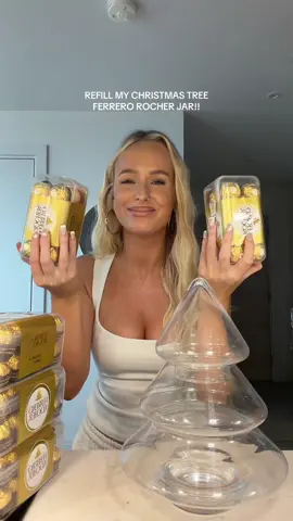 FILL MY CHRISTMAS TREE JAR TO THE BRIM WITH FERRERO ROCHERS! 😋🎄✨ Christmassy jar 😛🍫 #refill #ferrerorocher #refillasmr #christmas #chocolate 