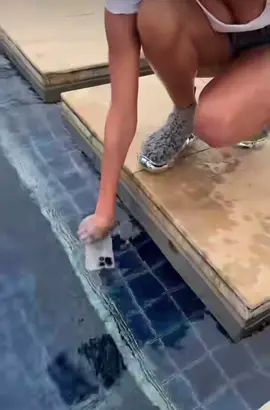 The OnePlus 15 is leading the way in smartphone performance, and it's set to release very soon...👀📱 Be one of the first 100 buyers on Nov 13 and get a free DJI Osmo Mobile 7, plus more surprises!