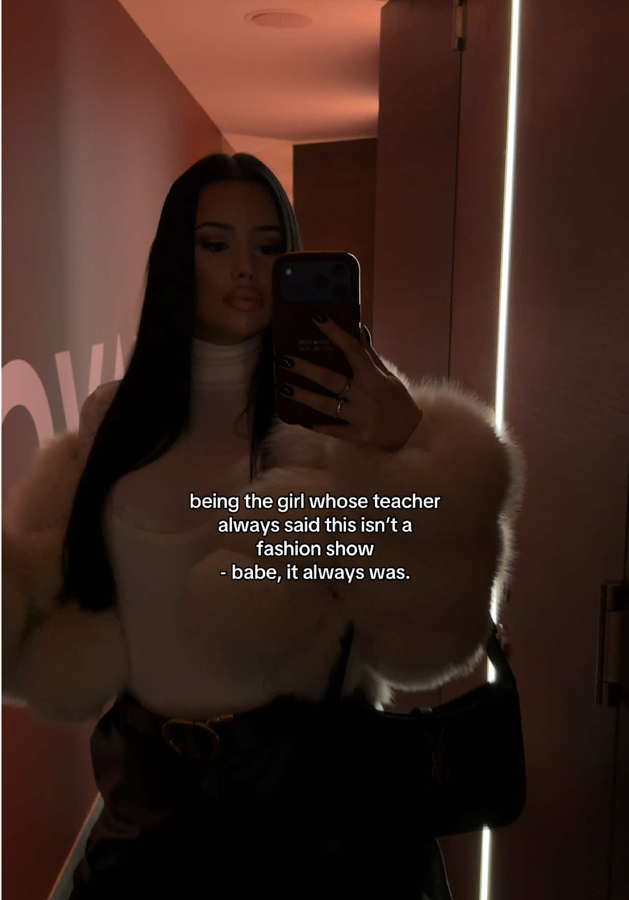 Who else? ✨ #fashionshow #trend #tiktokviral #fyp 