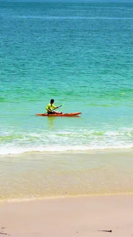 Biển Cam Ranh vẫn làm người ta say đắm 🥰🥰🥰#nhatrang #khanhhoa #baidaicamranh #caraworldcamranh 