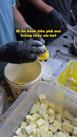 Đi ăn bánh tiêu phô mai trứng chảy siu đông khách ở Bình Thạnh #reviewanngon #ancungtiktok #paophe #saigon 