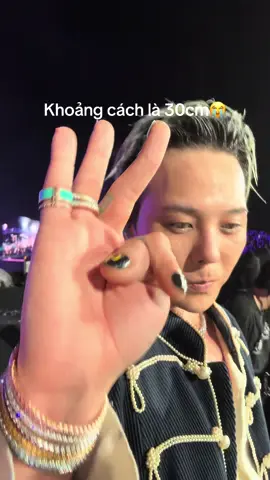 Sít rịt day 2, tôi quá may mắn rồi các bà ơiiii😭😭😭 #xh #gdragon2025 #ubermenschworldtourinhanoi #kwonjiyong #fypシ゚ 