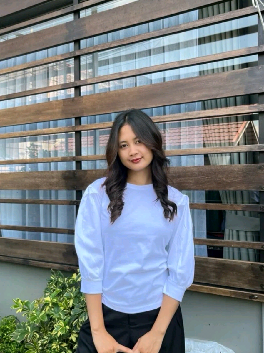 atasan wanita blouse lengan pajang cocok di pakek hari bahan adem nyaman  #atasanwanita  #outfitwanita  #idefashionwanita  #ootdfashion  #blouse 