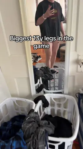 Biggest legs in the game rn #gymbro #gymteen #GymTok #biggest2012 #