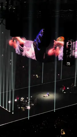 I’m so glad we made up for night 1 💙 #billieeilish #billieeilishconcert #hmhastour #neworleans #nola 