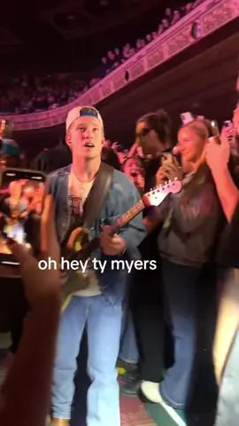 screaming #tymyers #country #concert #stay #countryconcert ft maya touching him but she was scared @maya @Ty Myers 