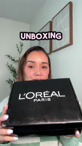 Unboxing de un paquete que me Envio @loréal paris usa Thank you 💋 @L’Oréal Paris #giftedbylorealparis #lorealparispartner #unboxing #contentcreator #tiktokshopcreatorpicks 