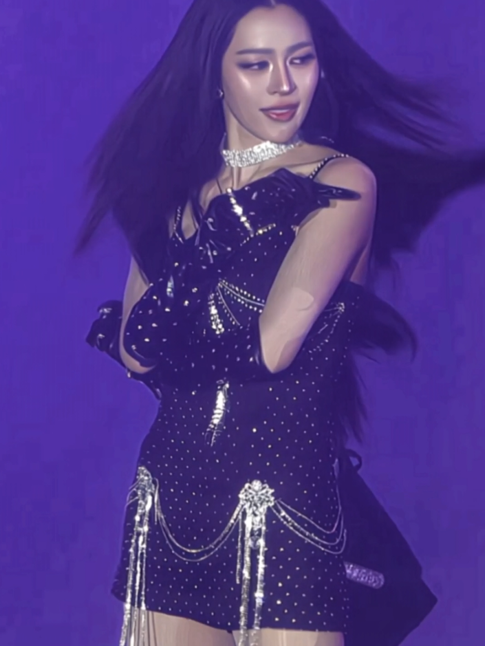 [ #LINGLINGKWONG ] :: obsessed with 00k's strawberry morakot 😜✌🏻 // #ling #lingorm #fyp #viral  don't mind me reposting for 99+ times 😭🙌🏻