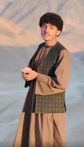 رانیسم فرونررر 😉 . . . . #تیت_اوغان_مزاری @✭🦅ساحل🤫 زندانی⛓️✭ 