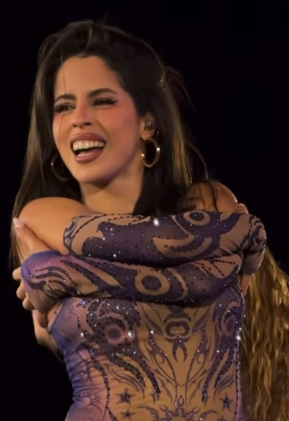 the quality 🫠 Natalia Palomares dancing during #lasmujeresyanolloran tour with @Shakira  #nataliapalomares #dancer #shakira #hipsdontlie 