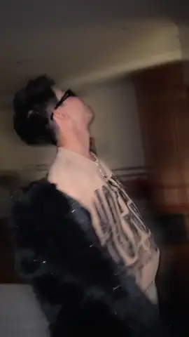 1 chút giật giật 🎶#huytit #dvhuytit #xuhuong #fyp #trending 