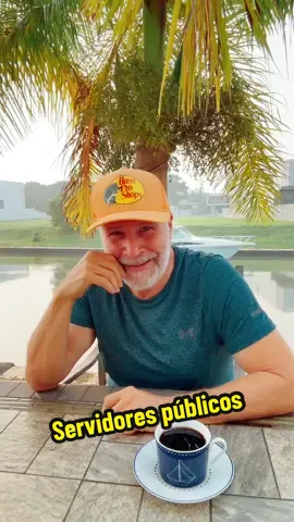 Servidores públicos.##abuelogarrick#raul_chaccur#notemeapendejes#empleadospublicos#servidorespublicos