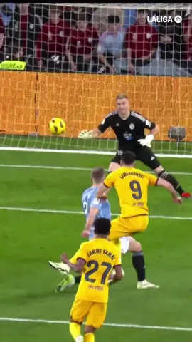 Work of art by Lewy 🤜🤛 #fcbarcelona #laligahiglights #barçaontiktok 