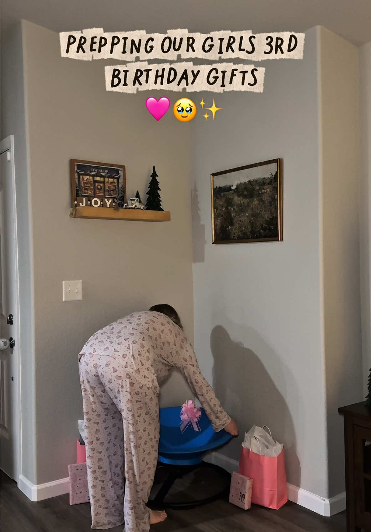 our favorite girl is ✨THREE✨ today!! we cannot believe how fast the time has gone but every single day is a blessing with her in our lives!! we love you sooo much kinley rae.  • • #daughtersbirthday #daughters3rdbirthday #3rdbirthday #threenager #momsoftoddlers 