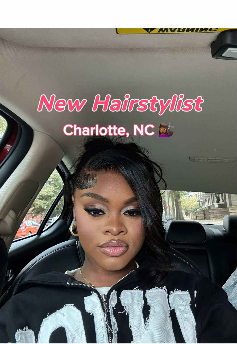 New stylist, who dis? 👀✨ Found a new Black hairstylist in Charlotte who really understands healthy hair care and a flawless install. The service was smooth, the vibe was warm, and the CLT salon energy was giving soft & feminine 😌🩶 If you’re in Charlotte NC and looking for a weave specialist who prioritizes flawless finish + hair health, go ahead and tap in 🤝🏽 We’re supporting emerging talent + beauty entrepreneurs in CLT all year. #CharlotteNC #CLTHairStylist #BlackHairstylists #weaveSpecialist #beautymarketing @Trap Beauty Bar @Jackie Goudeau 