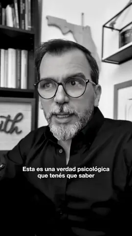 Cuidado!!! #freud  #crecimientopersonal #crecimientoespiritual #yosvanygarcia #crecimiento 