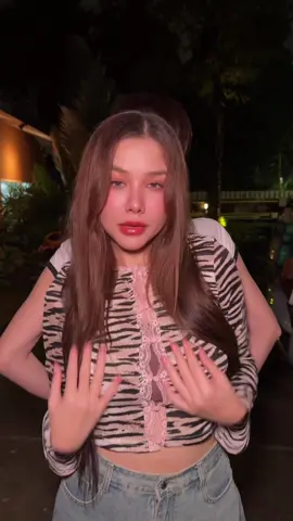 Queen Beez in the trap 🐝 @Samantha Melanie Coates long time no see gurl 