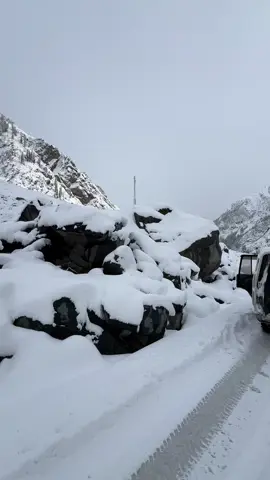 Mahudand lake kalam swat #unfrezzmyaccount #snowfall #mahodand_lake #kalam #swat 