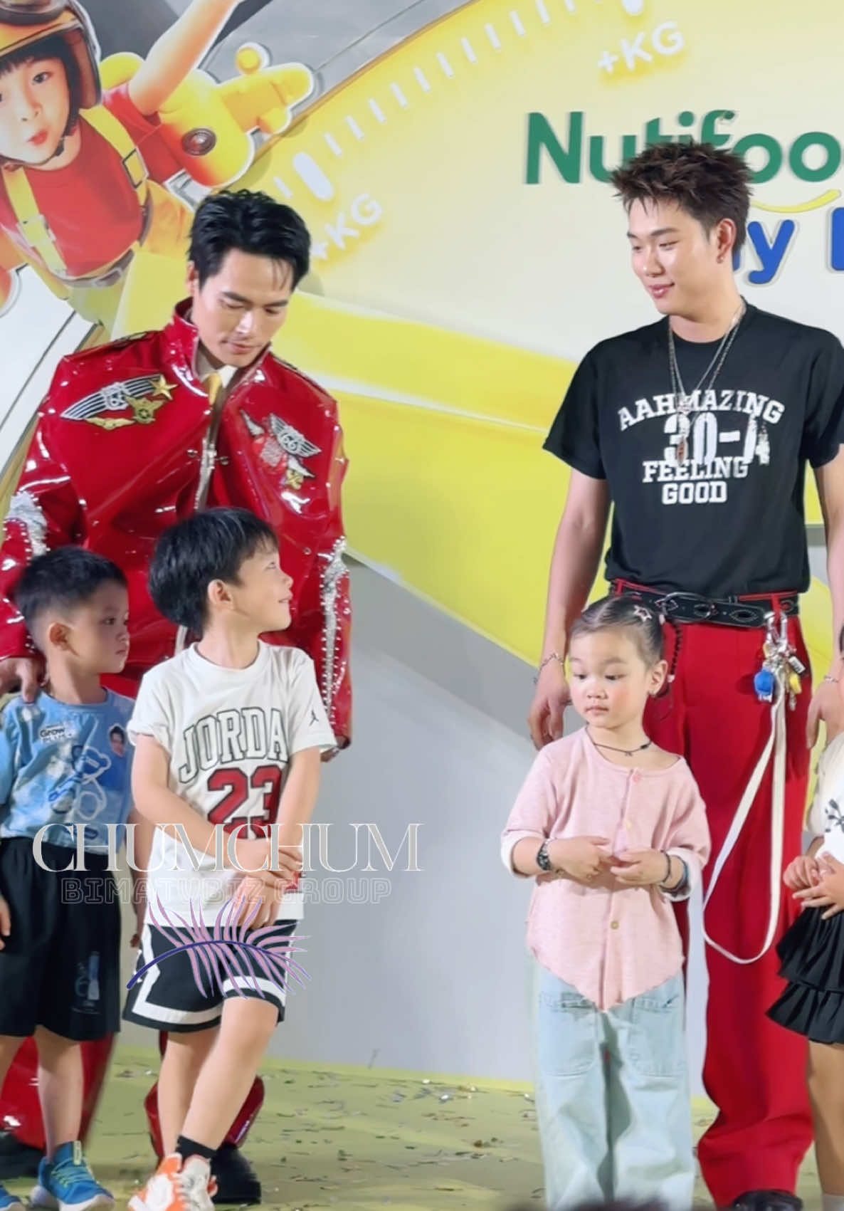 4 chiếc em bé siêu đáng yêu  nhiệt tình tham gia minigame tại ngày hội Vẽ chuyện lớn của Nutifood GrowPlus+ #NutifoodGrowPLUS #Ngayhoivechuyenlon  #NutifoodGrowPLUStangcan #SuyDinhDuong #NutifoodGrowPLUSbychumchum #chumchum