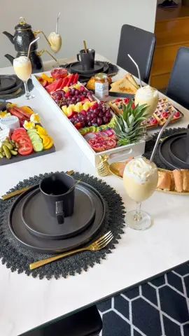 Nadjé djokhé néki nak yeufi niarel yi la niou wakhaneté deugue🤣🤣🤣🤣 #senegalaise_tik_tok #realcreator #brunchtime 