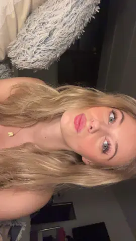 Give yourself a reason ❤️‍🩹 #viral #everyoneishappynow #fypシ゚viral #xyzbca #nannajensen 