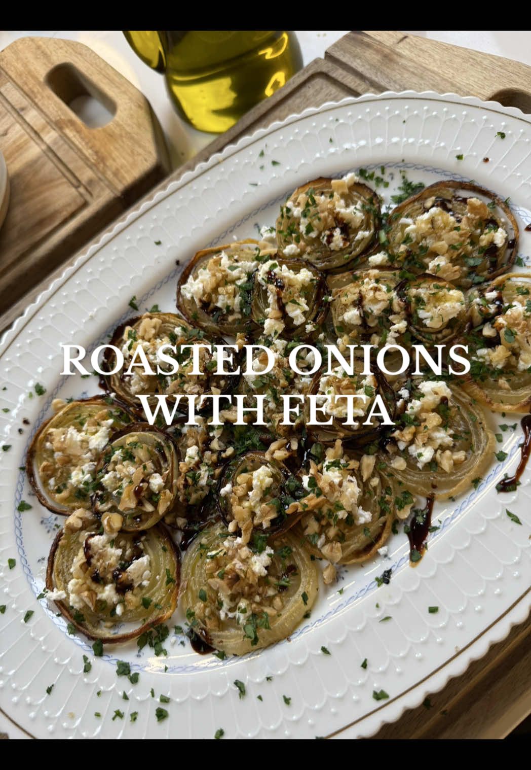 Trust me — this recipe is extremely delicious. It’s my go-to when I have a small gathering with friends and not much time to prepare, and it pairs perfectly with steaks, grilled meats, or even roasted vegetables. Roasted Onions with Feta Line a baking dish with parchment paper. Add sliced onions, season with salt and pepper, and drizzle generously with extra virgin olive oil. Roast at 350°F (180°C) until golden and soft. Transfer the onions to a serving platter. Top with crumbled feta, chopped walnuts, a drizzle of extra virgin olive oil, a splash of balsamic vinegar, and a little chopped parsley. Enjoy! #roastedonions #greekcuisine🇬🇷 #mediterraneandiet #alexandrashome #fypシ゚viral 