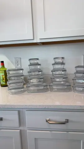 Upgrade your storage containers and get you these ! There only a few left in stock! #foodcontainers #glassfoodcontainers #tiktokshopblackfridaysale #tiktokshopblackfriday 
