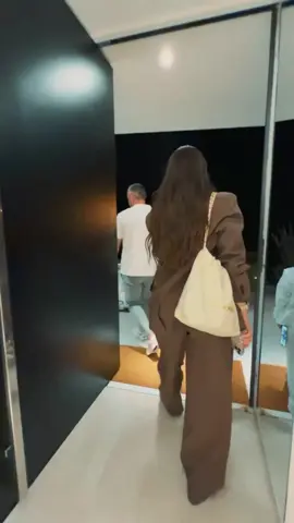 Transforme seu lifestyle com os cortes incríveis do @brenopoubel! ✂️✨ Venha se inspirar e trazer um toque especial para o seu dia a dia! #EstiloElevado 