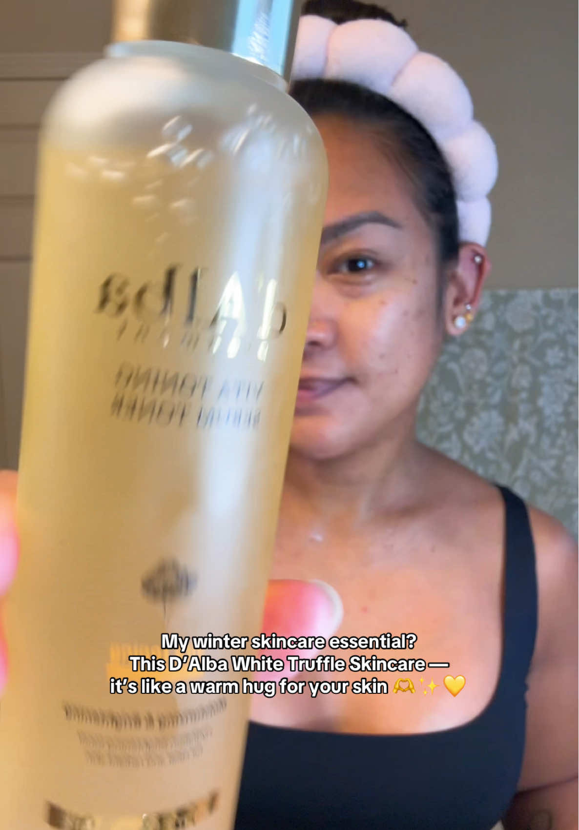 No more dull, tight winter skin 🧴 This D’Alba toner-serum hybrid keeps my skin soft, glowy, and hydrated all season long ❄️✨😮‍💨 @DALBA #dalba #kbeautyskincare #glowyskin #tiktokshopskincare 