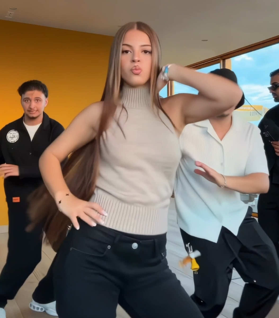 zahide template! from my main @m ⟡ ! | give creds! | @𝐙𝐀𝐇𝐈𝐃𝐄 | #fyp #blowup #chqrinas #foryou #zahideedittemplate | ZAHIDE TEMPLATE, EAT IT UP, KOREAN, ZAHIDE, DANCER, QUALITY, MOVEMENT, TEXT 